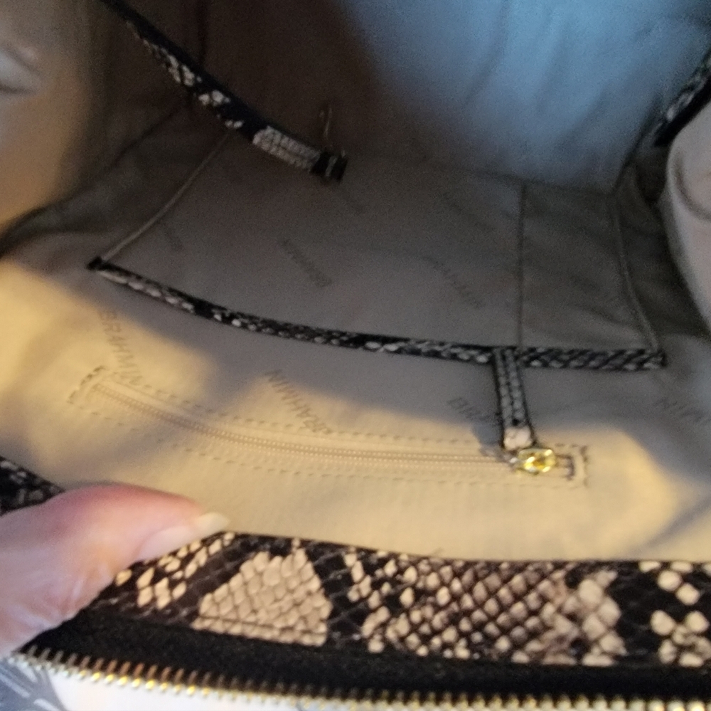 Brahmin Small Caroline Almond All Over Snake Arm/Shoulder/Crossbody Bag NWT - Picture 6 of 8